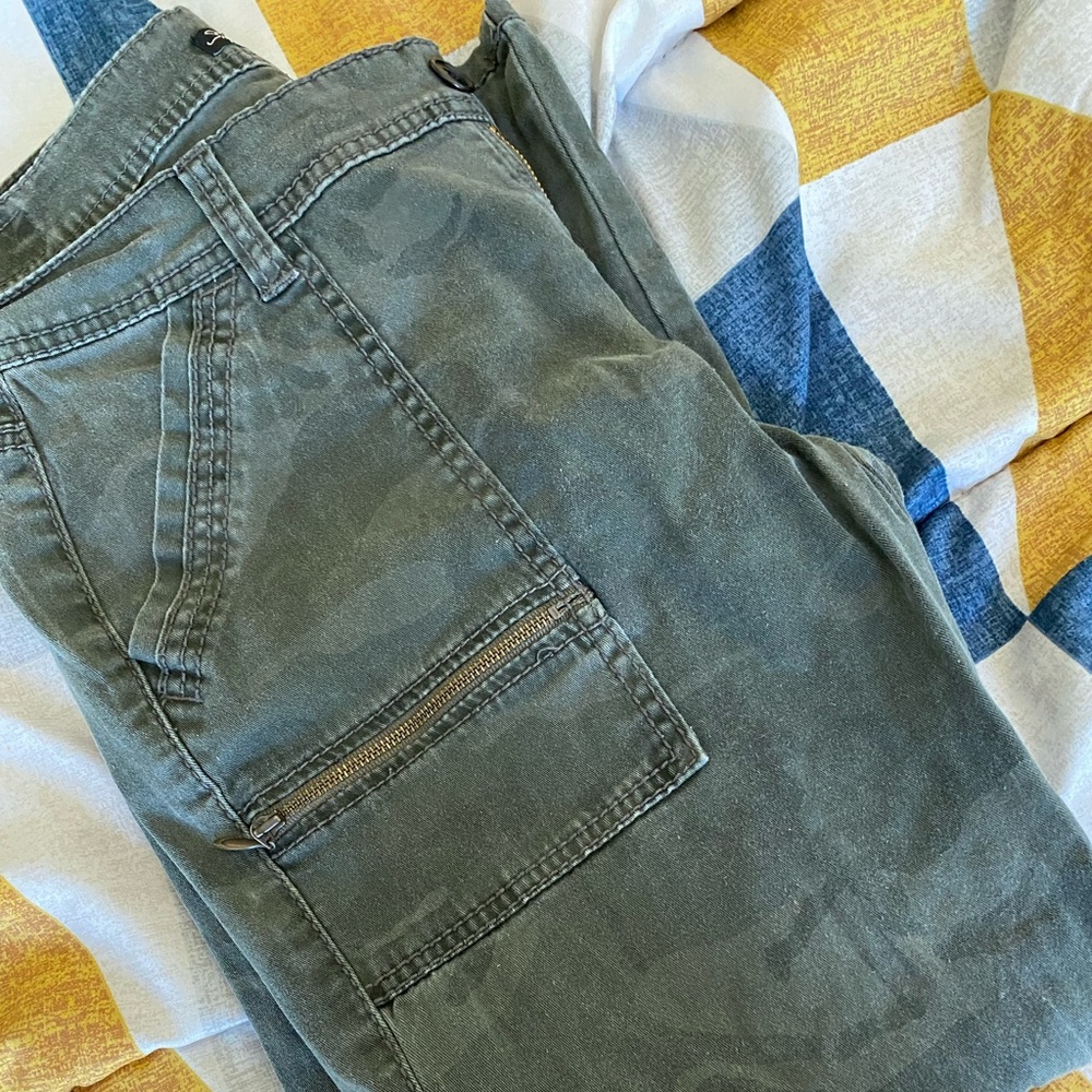 Fatigue Capri pants